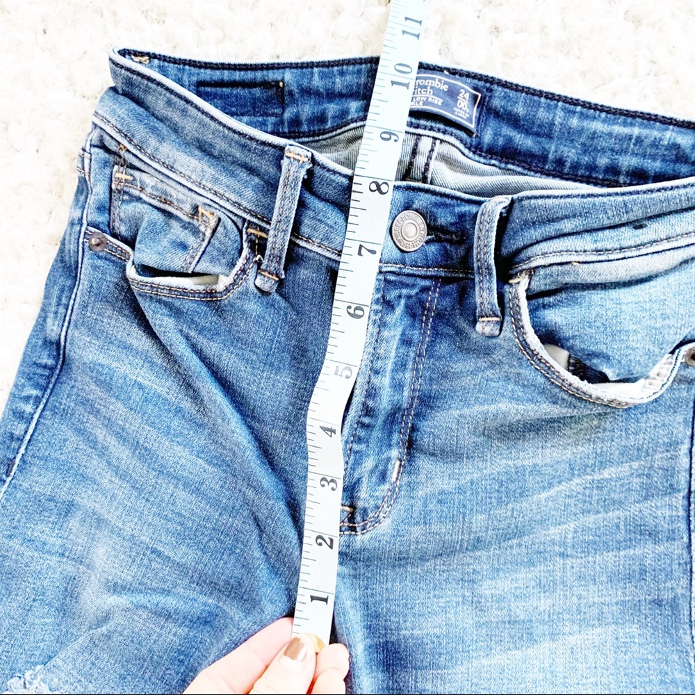 Abercrombie & Fitch Harper Low Rise Ankle Jeans - Picture 8 of 11